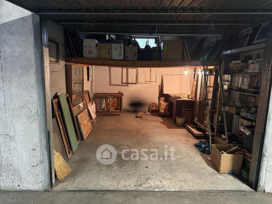 Garage/Posto auto in Vendita in Via Sara a Sestri Levante