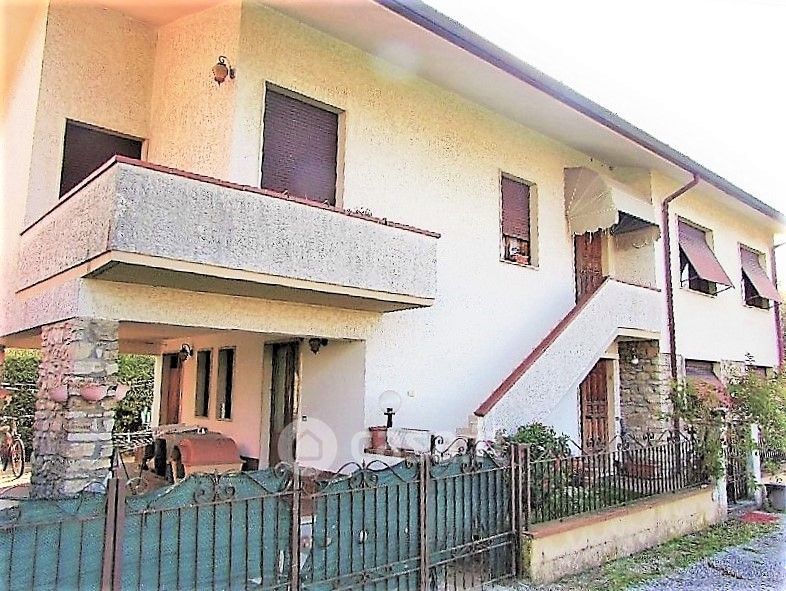 Casa indipendente in Vendita in Via di Boboli a Lucca