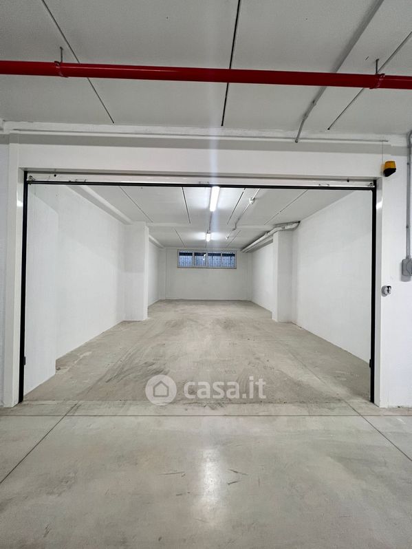 Garage/Posto auto in Vendita in Via Scipione l'Africano 193 a Bari