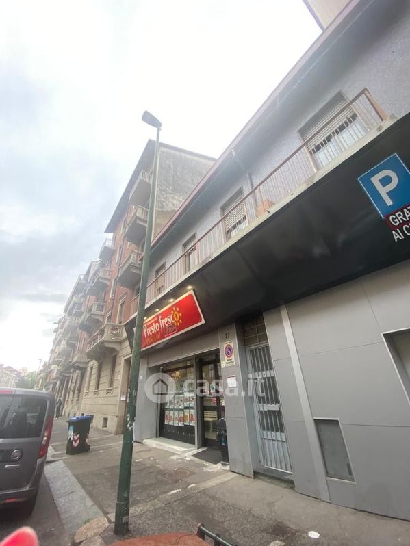 Negozio/Locale commerciale in Vendita in Via Borgosesia 77 a Torino