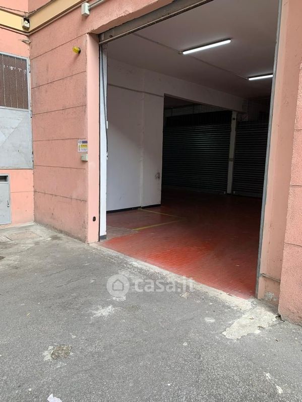 Garage/Posto auto in Vendita in Via LaSpezia a Genova