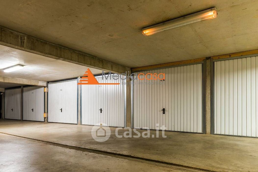 Garage/Posto auto in Vendita in a Cassano d'Adda