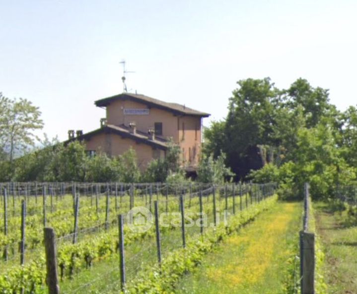 Casa indipendente in Vendita in Località Case Olive 127 a Borgonovo Val Tidone