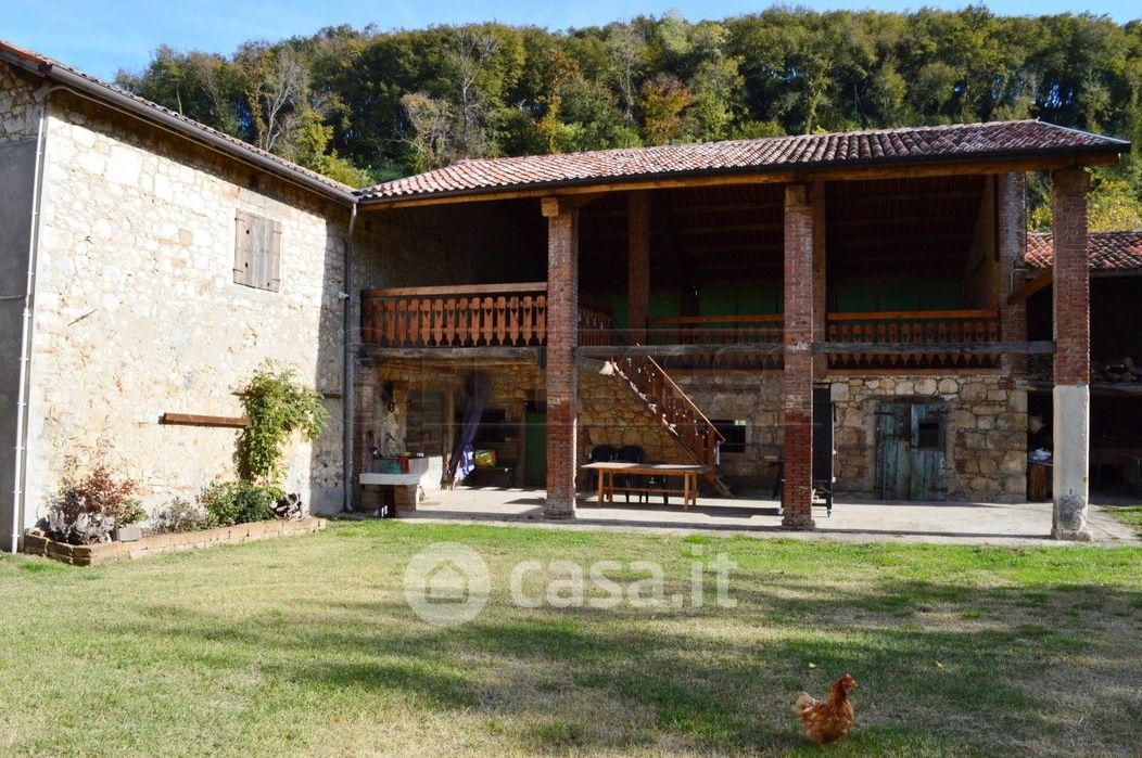 Rustico/Casale in Vendita in Via Selva Alta a Montecchio Maggiore