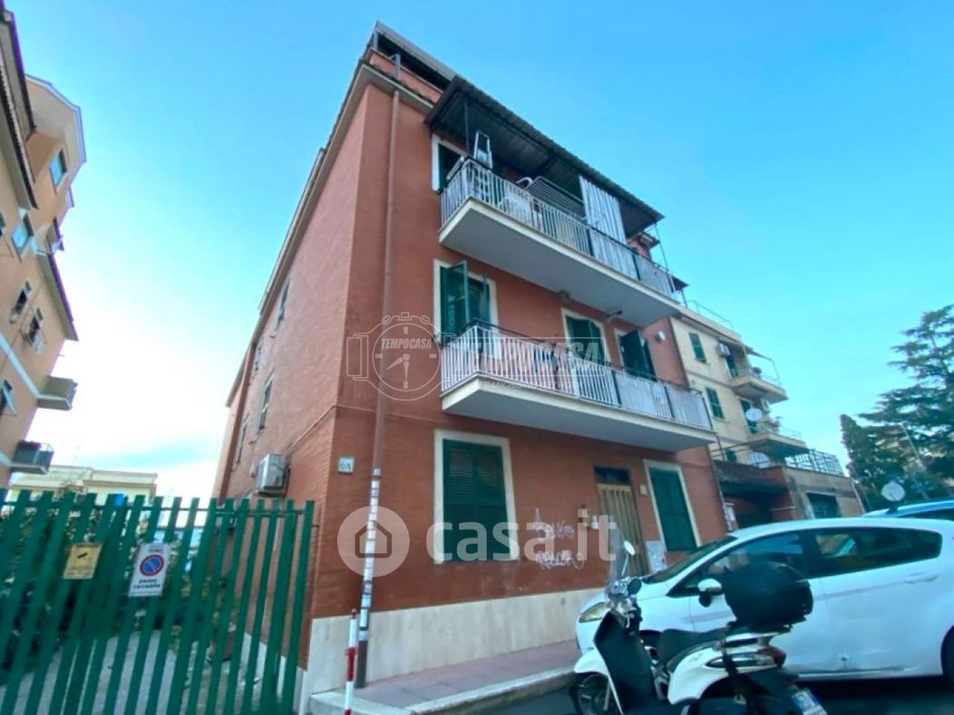 Appartamento in Vendita in Via Giorgio Bonelli a Roma