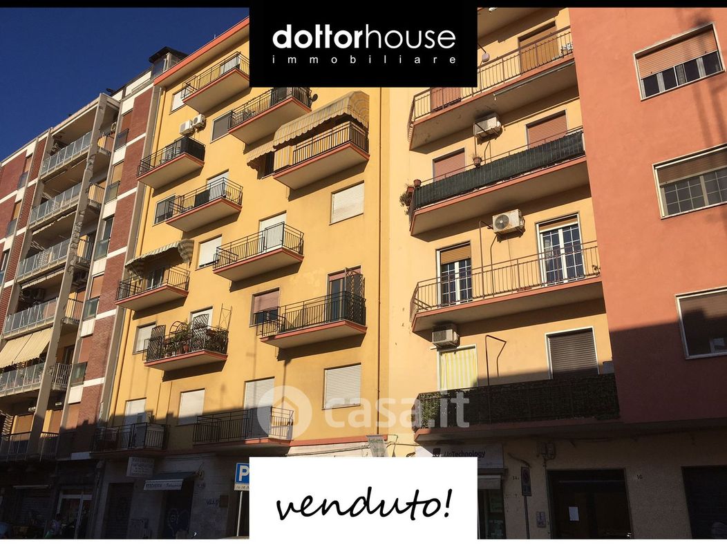 Appartamento in Vendita in Via Giulio Petroni 14 E a Bari