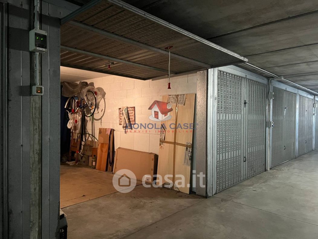 Garage/Posto auto in Vendita in Via Emanuele Kant 5 a Milano