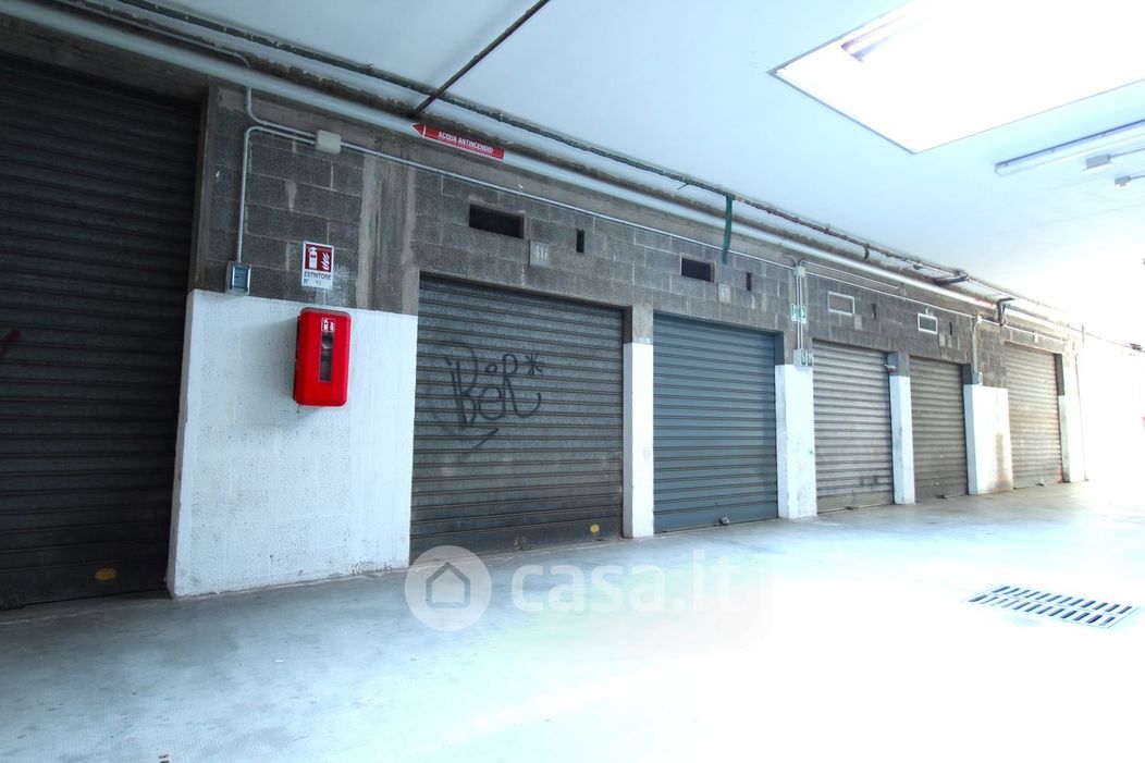 Garage/Posto auto in Vendita in Strada del Drosso a Torino