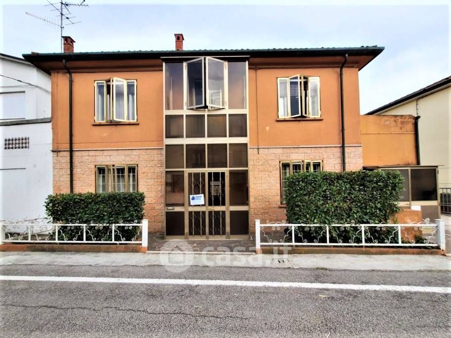 Casa indipendente in Vendita in Via Canalazzi 33 a Ferrara