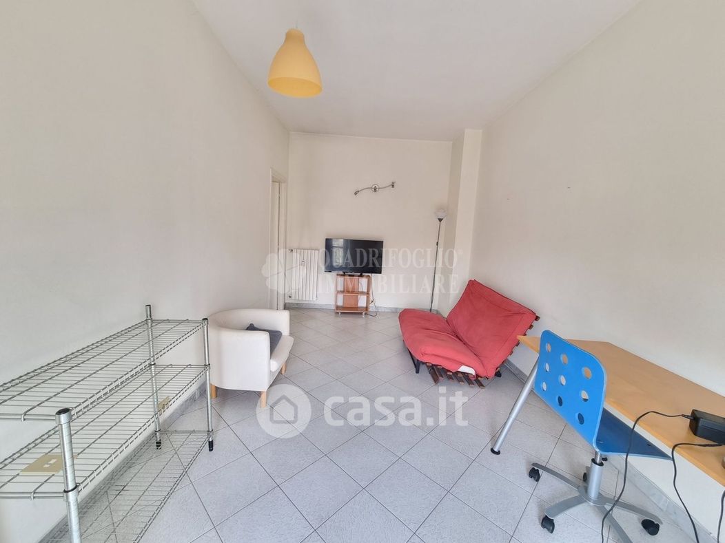 Appartamento in Vendita in Via Alba 56 a Roma