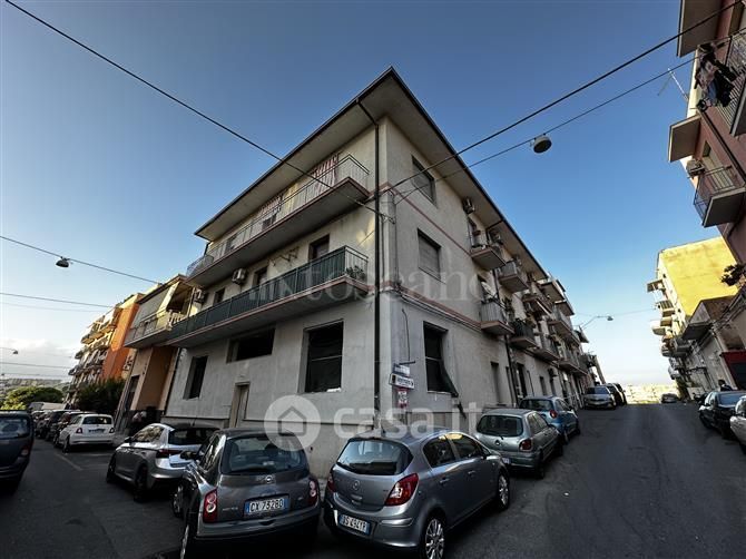 Appartamento in Vendita in Via Antonio Piraino a Catania