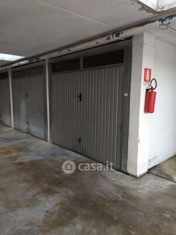 Garage/Posto auto in Vendita in Via Stefano D'Arrigo 57 a Roma
