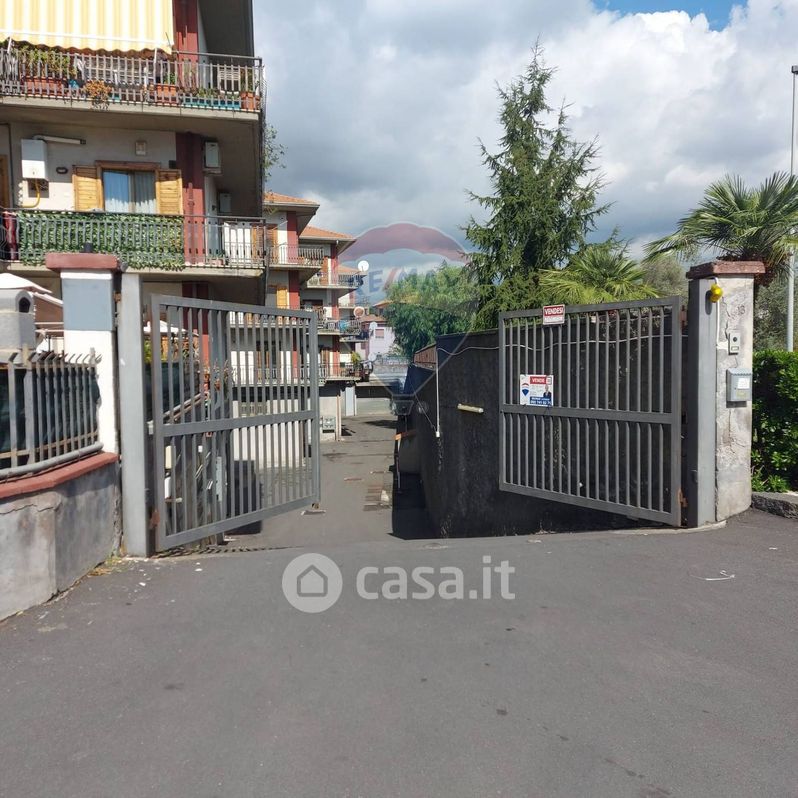 Garage/Posto auto in Vendita in Via Etnea 13 a Tremestieri Etneo