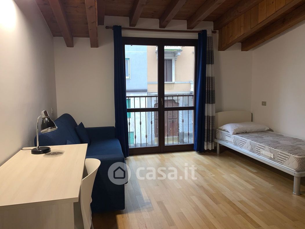 Appartamento in Affitto in Via Francesco Brioschi a Milano