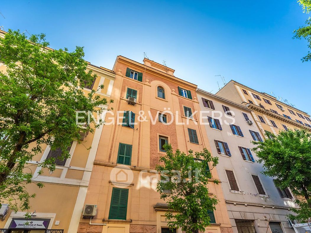 Appartamento in Vendita in Via della Marranella a Roma