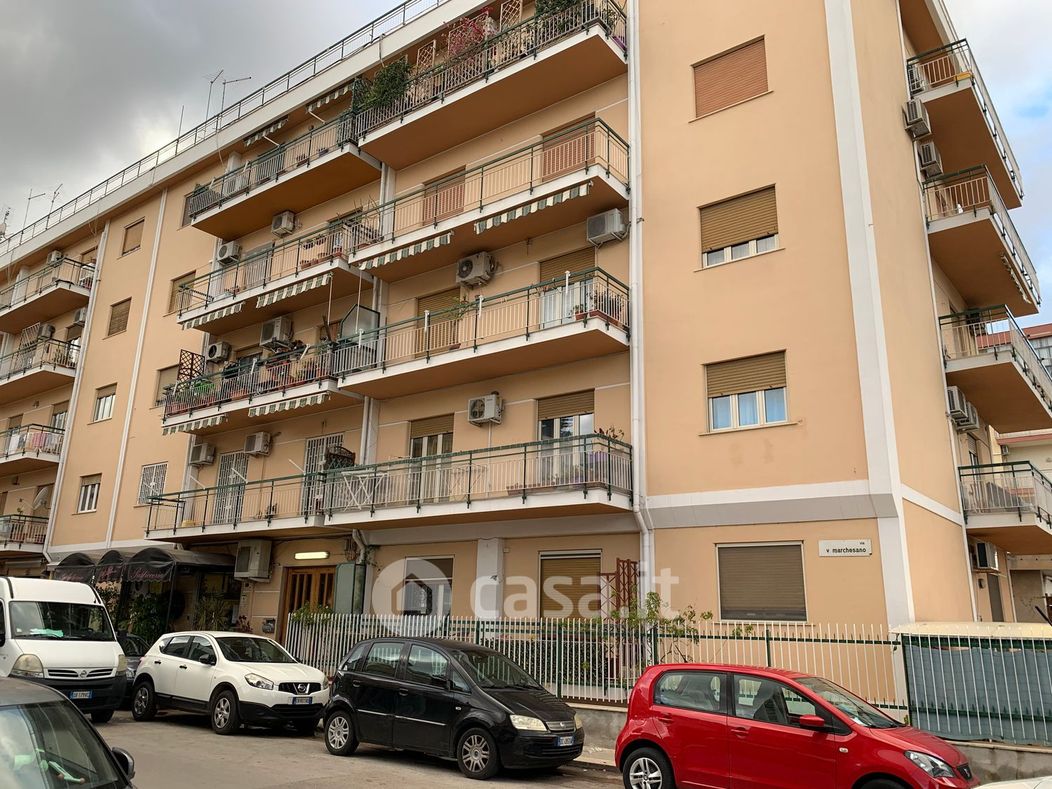 Appartamento in Vendita in Via Vincenzo Marchesano a Palermo