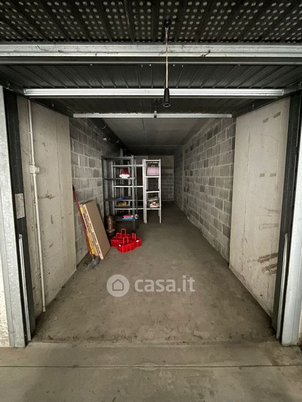 Garage/Posto auto in Vendita in Via Bezzecca 1 a Treviglio