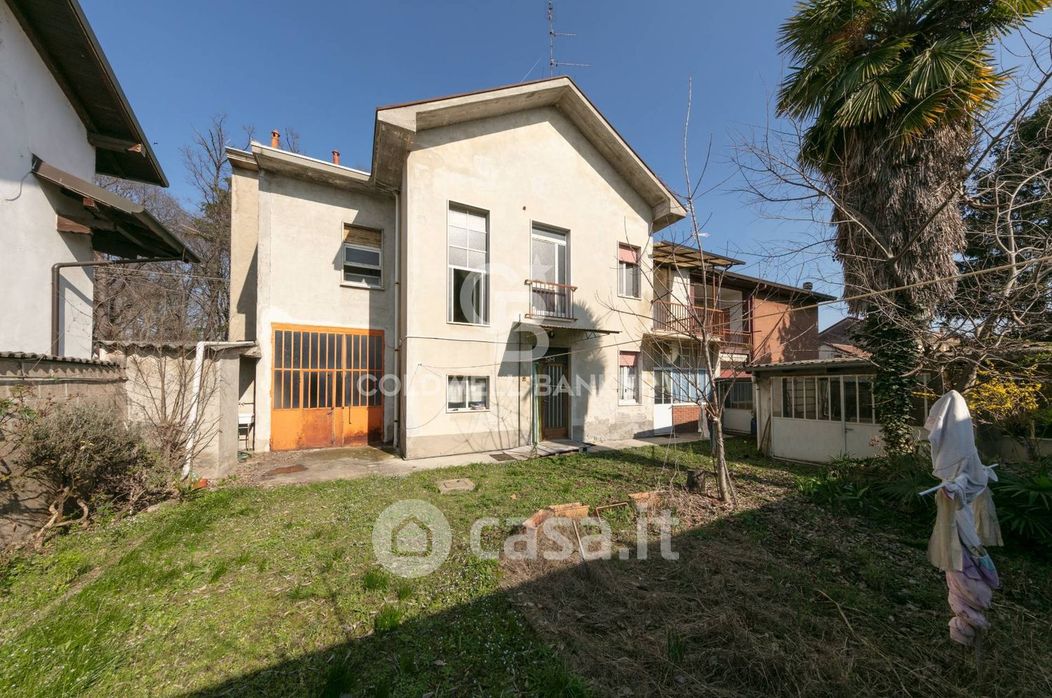 Casa indipendente in Vendita in Via G. Rossini 29 a Busto Garolfo