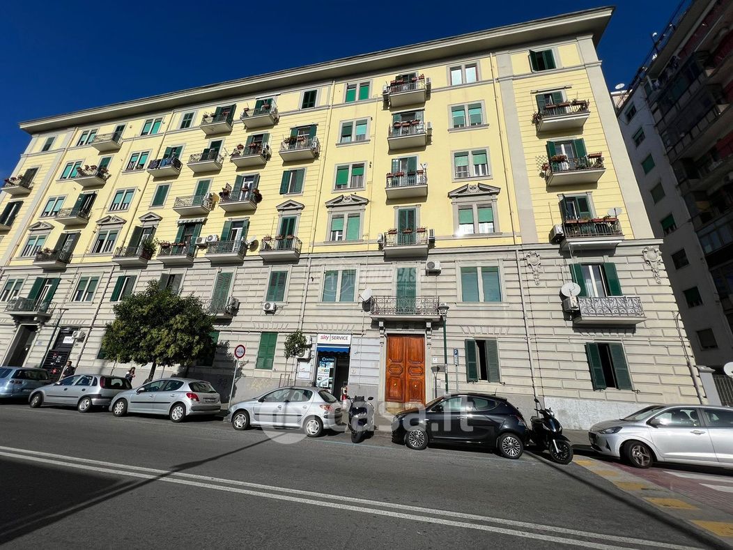 Appartamento in Vendita in Via Diocleziano a Napoli