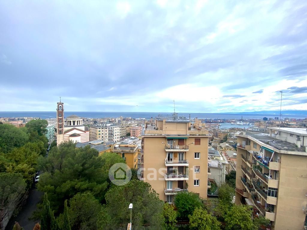 Appartamento in Vendita in Via Acquarone a Genova