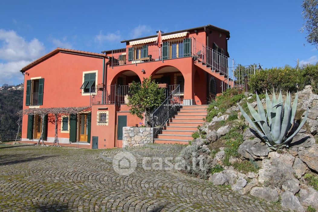 Villa in Vendita in Via Antoniana a La Spezia
