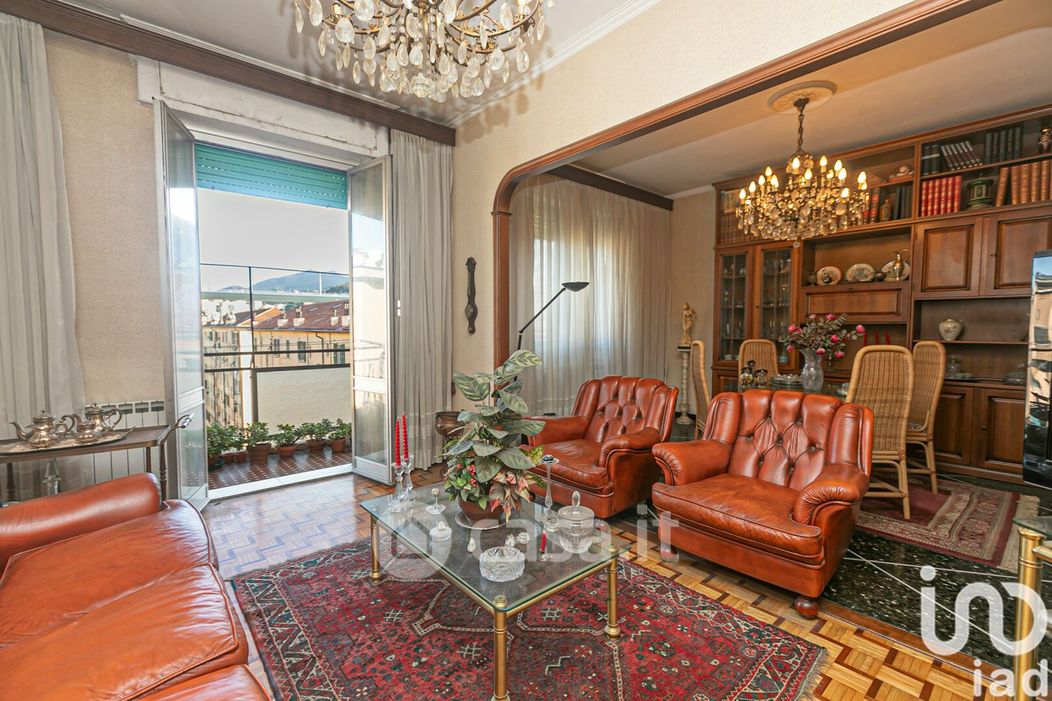 Appartamento in Vendita in Via Walter Fillak 42 a Genova