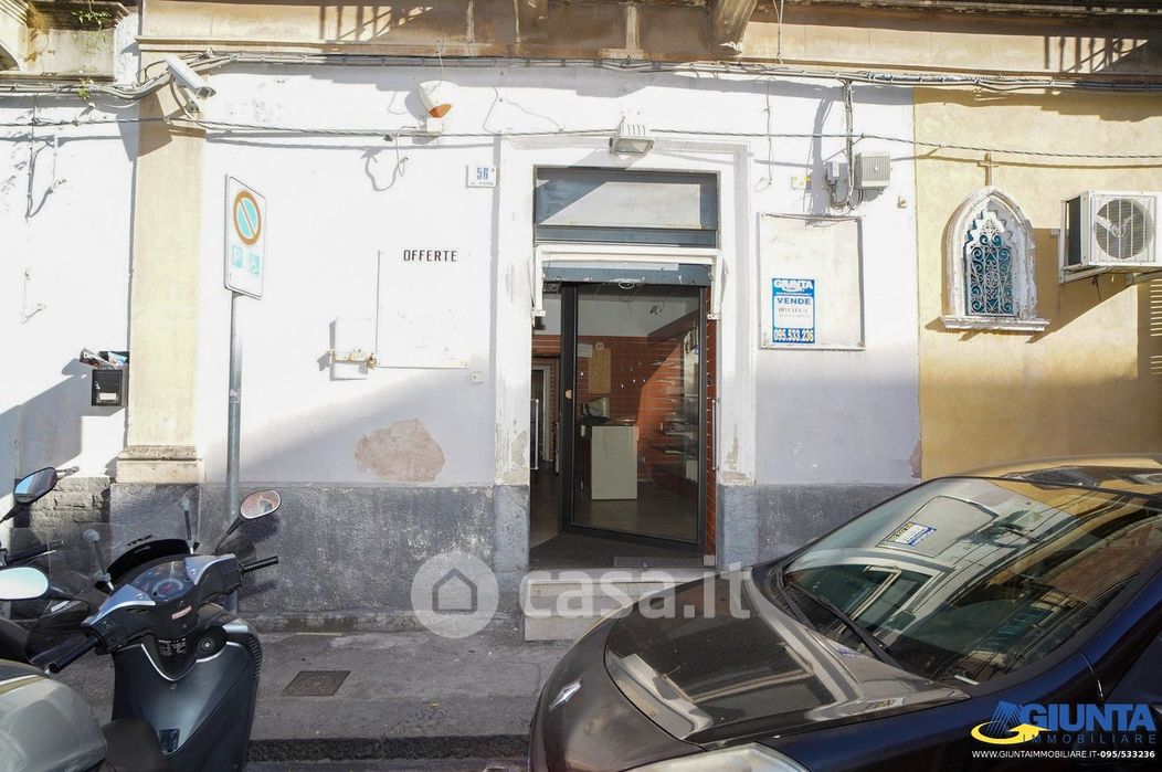 Negozio/Locale commerciale in Vendita in Via Re Martino 56 a Catania
