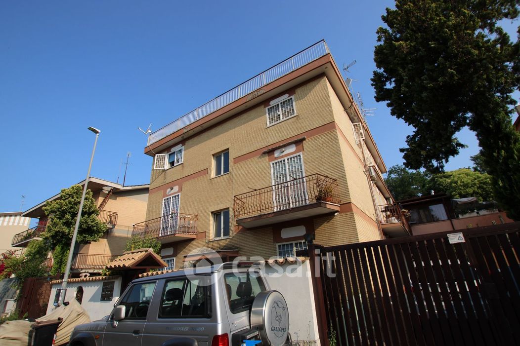 Appartamento in Vendita in Via Francesco Suriano 30 a Roma
