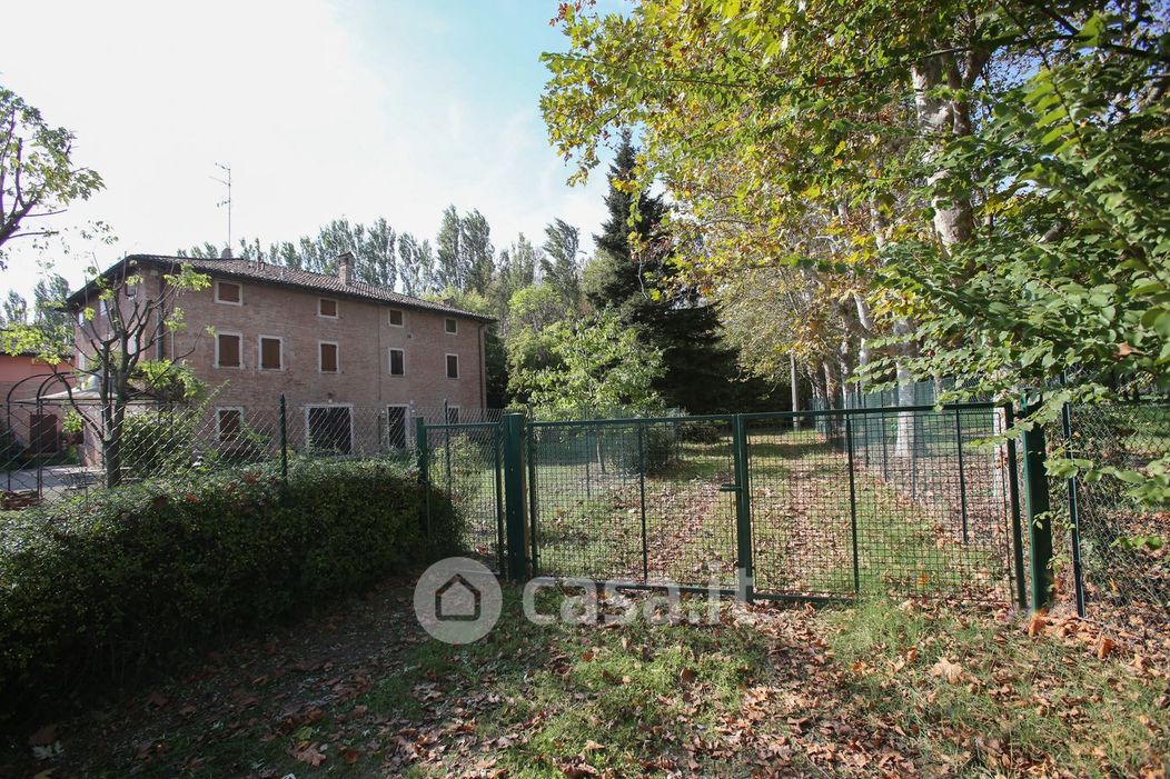 Villa in Vendita in Via vignolese 1526 /1 a Modena