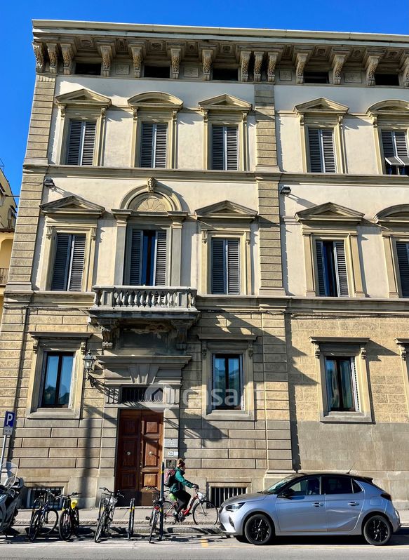 Appartamento in Vendita in Lungarno delle Grazie 13 a Firenze
