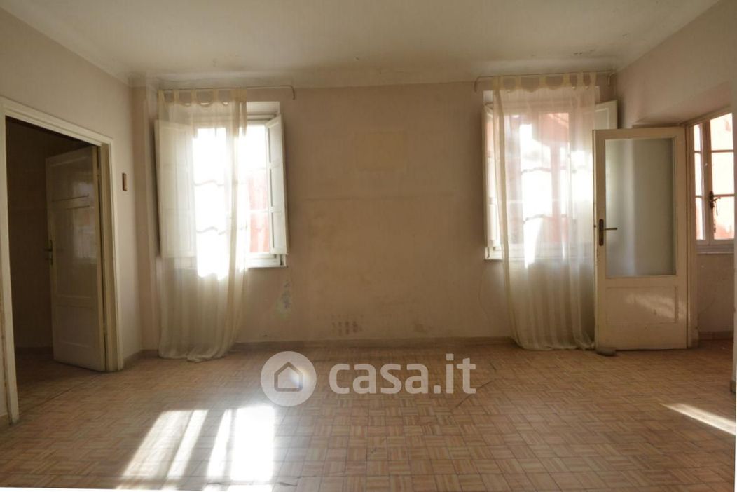 Appartamento in Vendita in Piazza San Giusto 55100 a Lucca