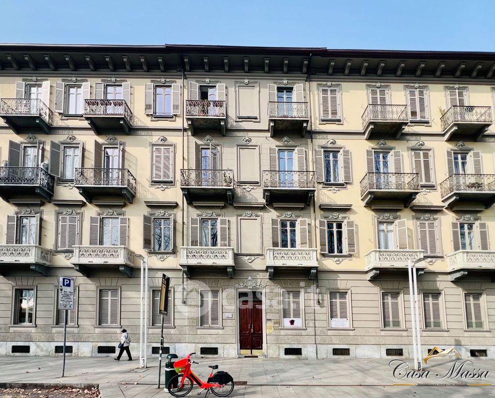 Appartamento in Vendita in Corso Inghilterra 39 a Torino