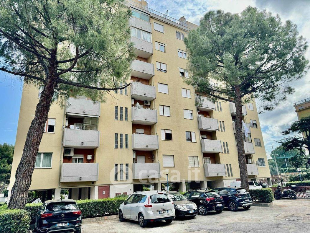 Appartamento in Vendita in Via della Costituente 37 a Bari