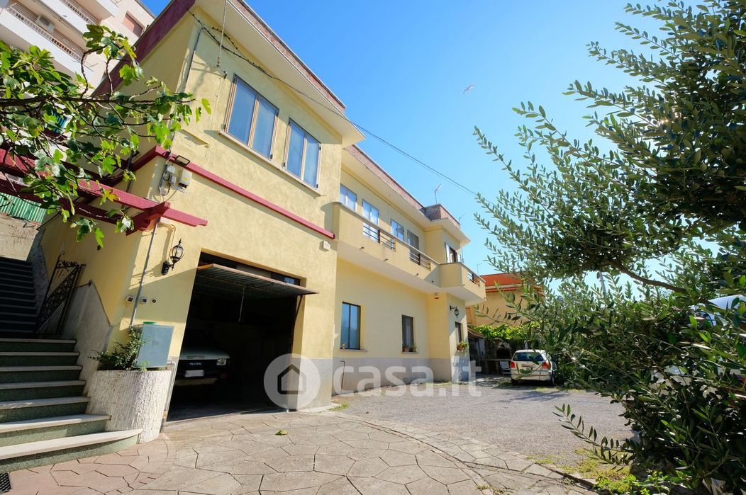 Appartamento in Vendita in Via Antonio Baiamonti 85 a Trieste