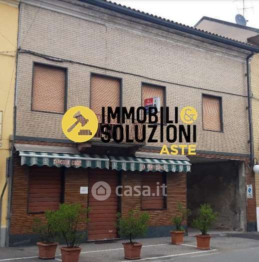 Negozio/Locale commerciale in Vendita in Via Antonio Gramsci 82 a Trecate