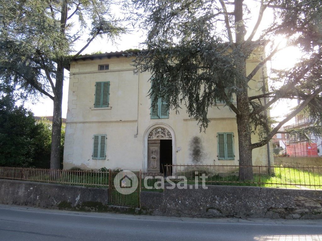 Villa in Vendita in Via Cavour a Casciana Terme Lari