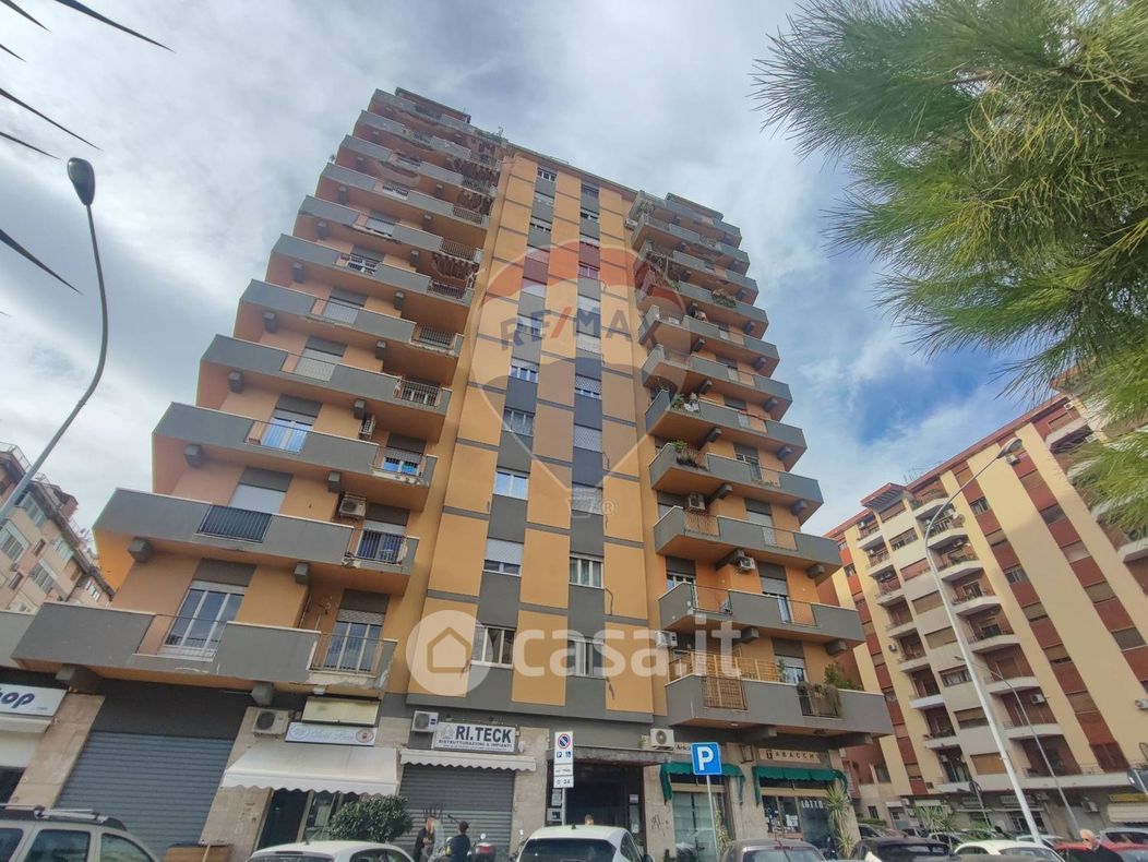Appartamento in Vendita in Via Umberto Giordano 92 a Palermo
