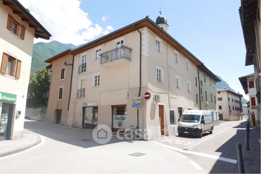 Appartamento in Vendita in Via Giulio Catoni a Trento