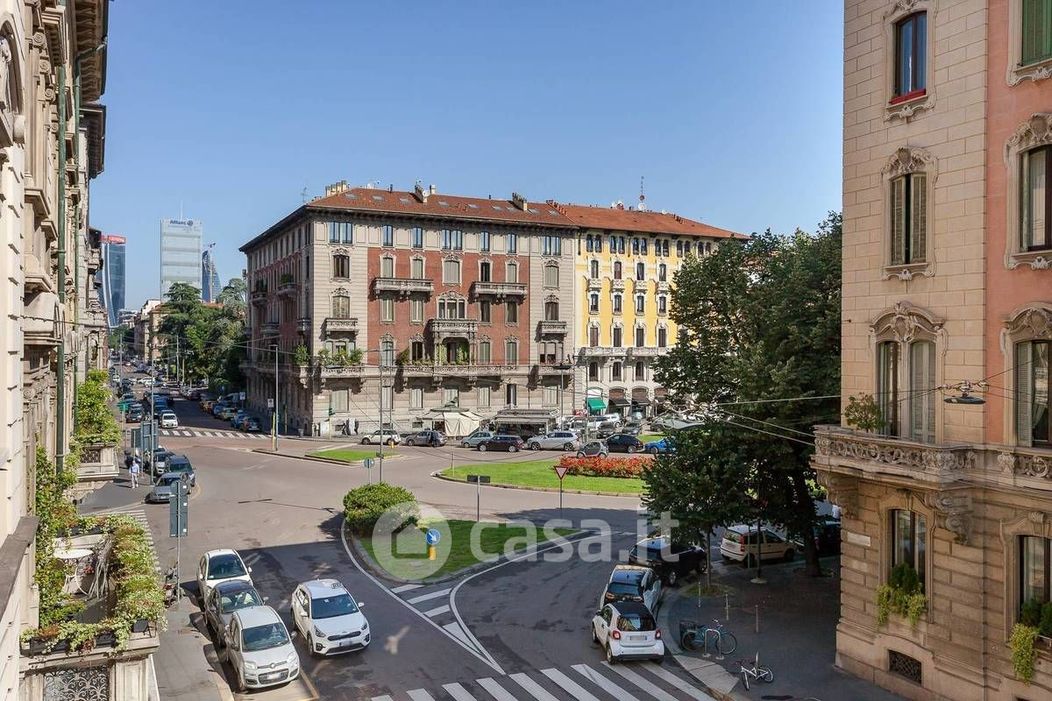 Appartamento in Vendita in Via Filippo Turati a Milano