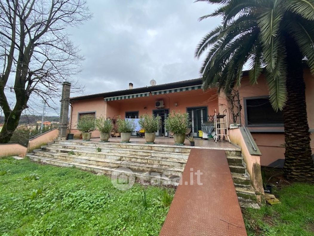 Casa Bi/Trifamiliare in Vendita in Via CALCINARA a La Spezia