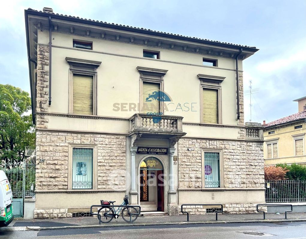 Ufficio in Vendita in Via Giuseppe Verdi 23 a Bergamo