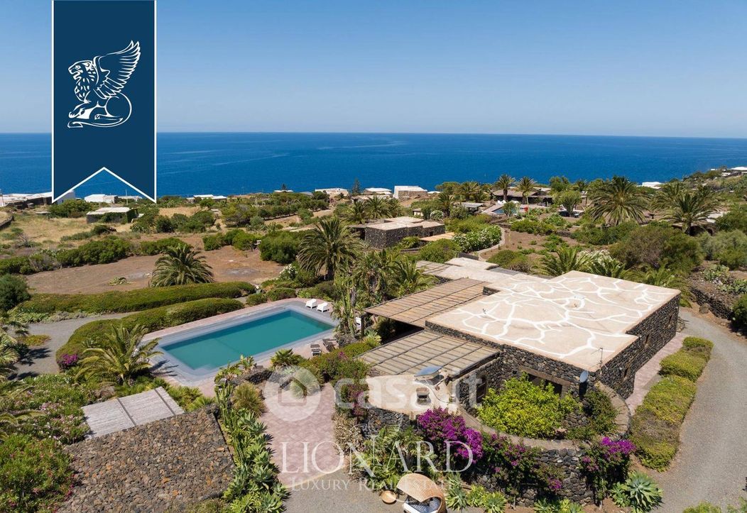 Villa in Vendita in a Pantelleria