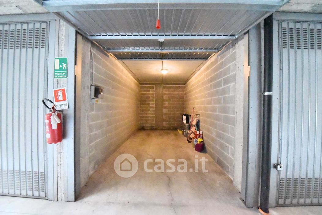 Garage/Posto auto in Vendita in Via Carlo Porta 30 a Torino
