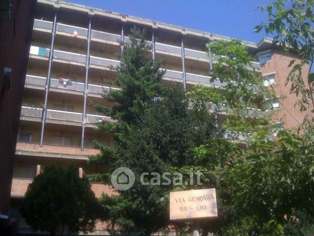 Appartamento in Vendita in Via Genova 120 a Torino