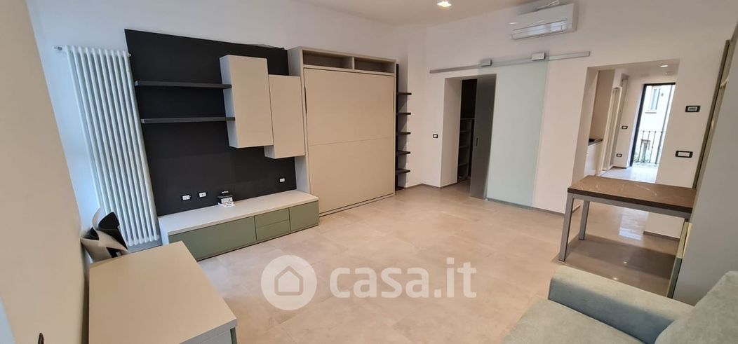 Appartamento in Affitto in VOLTA 40 a Milano