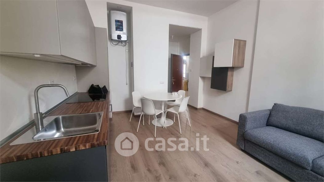 Appartamento in Affitto in Via Romolo Gessi 8 a Milano