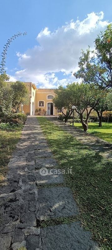 Villa in Vendita in Via Palombaro a Santa Venerina