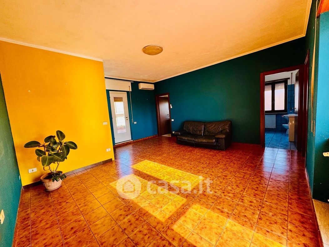 Appartamento in Vendita in Via Felice da Montecchio 95 a Roma