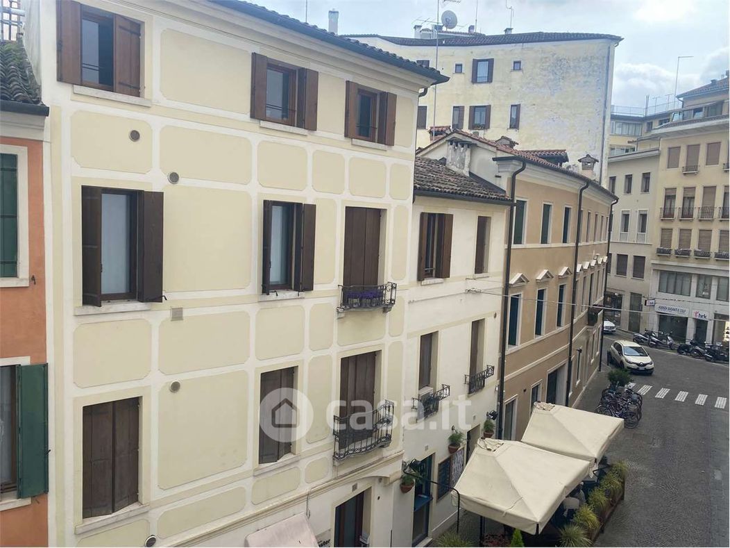 Appartamento in Vendita in Piazza Pola a Treviso