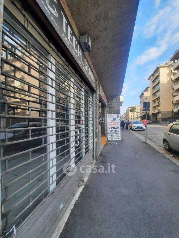 Negozio/Locale commerciale in Vendita in Via di Santo Stefano in Pane a Firenze